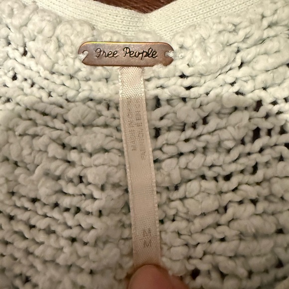 Free People Textured Knit Sweater in light green - Picture 3 of 3